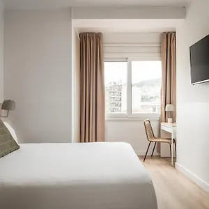 Bypillow Erba 2*, Girona Španělsko